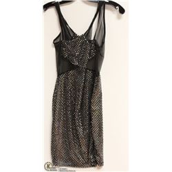 LADIES BLK/SLVR SHIMMER SLEEVELESS DRESS - SZ LRG