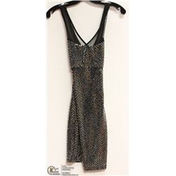 LADIES BLK/SLVR SHIMMER SLEEVELESS DRESS - SZ LRG