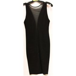 BLACK VNECK SLEEVELESS DRESS SIZE SMALL