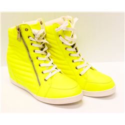 NEON YELLOW ZIPPERED HIGHTOP SNEAKERS SIZE 7.5