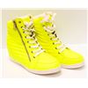 Image 1 : NEON YELLOW ZIPPERED HIGHTOP SNEAKERS SIZE 6.5