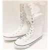 Image 1 : WHITE CANVAS MID CALF HIGH TOP - SIZE 10