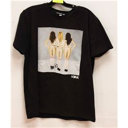 BLACK "SOCCER GIRLS" MENS TSHIRT - SIZE MEDIUM