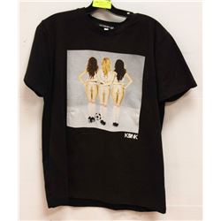 BLACK "SOCCER GIRLS" MENS TSHIRT - SIZE SMALL
