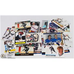 LOT OF 21 DIFFERENT WAYNE GRETZKY HOCKEY CARDS