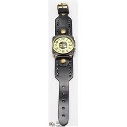 MENS SKULL FACED LEATHER BAND WATCH