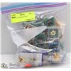 Image 1 : 31) A BAG OF PINS 50 PLUS