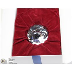 189) AUTHENTIC SWAROVSKI PAPERWEIGHT IN GIFT-
