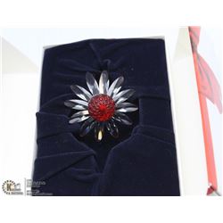 176) AUTHENTIC SWAROVSKI RED FLOWER IN GIFTBOX