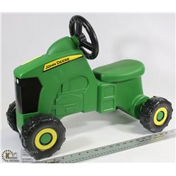 ERTL KIDS JOHN DEERE TRACTOR