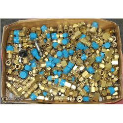 LARGE FLAT OF BRASS FITTINGS