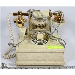 VINTAGE OLD FASHIONED PHONE - WORKING