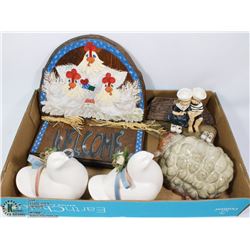 FLAT OF GARDEN DÉCOR