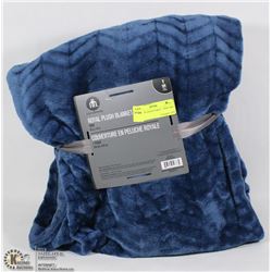 ROYAL PLUSH BLANKET - TWIN SIZE