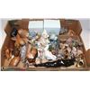 Image 1 : LOT OF COLLECTIBLE FIGURINES