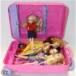 2002 BARBIE STORAGE SUITCASE  WITH 8
