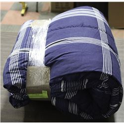 MAINSTAYS DOUBLE/QUEEN COMFORTER,BLUE DENIM STYLE