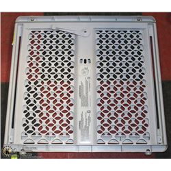 HEAVY DUTY SAFETY GATE