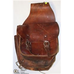 VINTAGE HARLEY-DAVIDSON  LEATHER SADDLE BAG