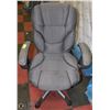 Image 1 : USED FABRIC HYDRAULIC LIFT OFFICE CHAIR