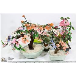 COLLECTION OF 6 ASSORTED NATURAL STONE FLOWER