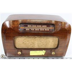 PHILCO VINTAGE RADIO 1940'S