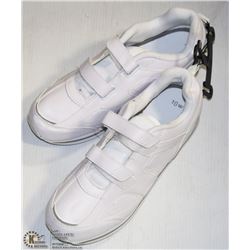 FLAT OF MENS RUNNING SHOES SIZE 10W