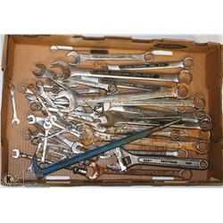 LARGE FLAT FULL OF COMBINATION