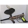 Image 1 : 98 TIPPMANN CUSTOM CAMO PAINTBALL GUN W/ HOPPER