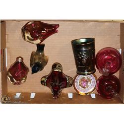 FLATE OF HEAVY GLASS DECORATIONS