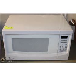 LARGE GE 1100 WATT MICROWAVWE