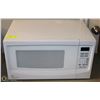 Image 1 : LARGE GE 1100 WATT MICROWAVWE