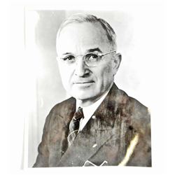 VINTAGE AIR BASE PHOTO OF PRESIDENT HARRY S. TRUMAN