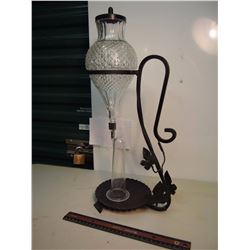 Metal and Glass Feeder