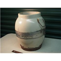 Imperial 4 Clay Pot (Cracked And Repaired)