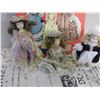 Image 1 : Miniature Porcelain Dolls & Paper Dolls Book