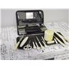 Image 1 : French Ivory Manicure Set (Shaver & Hair Curler)
