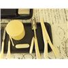 Image 2 : French Ivory Manicure Set (Shaver & Hair Curler)