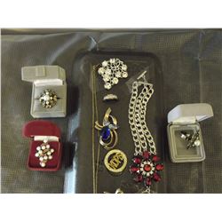 Costume Jewelry Lot (6 Costume Rings, Etc.)