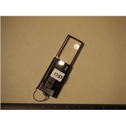 Magnifying Glass with Light; Belt Loop, Retractable (works)