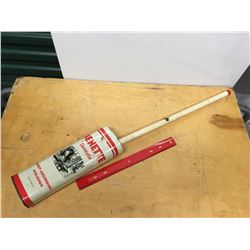 Nenette Comestic Dust Absorbing Polisher Tin With Mop