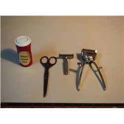 Shaving Gear, Four pieces (Scissors, Razor, Moustache Trimmer, etc;)