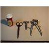 Image 1 : Shaving Gear, Four pieces (Scissors, Razor, Moustache Trimmer, etc;)