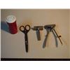 Image 2 : Shaving Gear, Four pieces (Scissors, Razor, Moustache Trimmer, etc;)