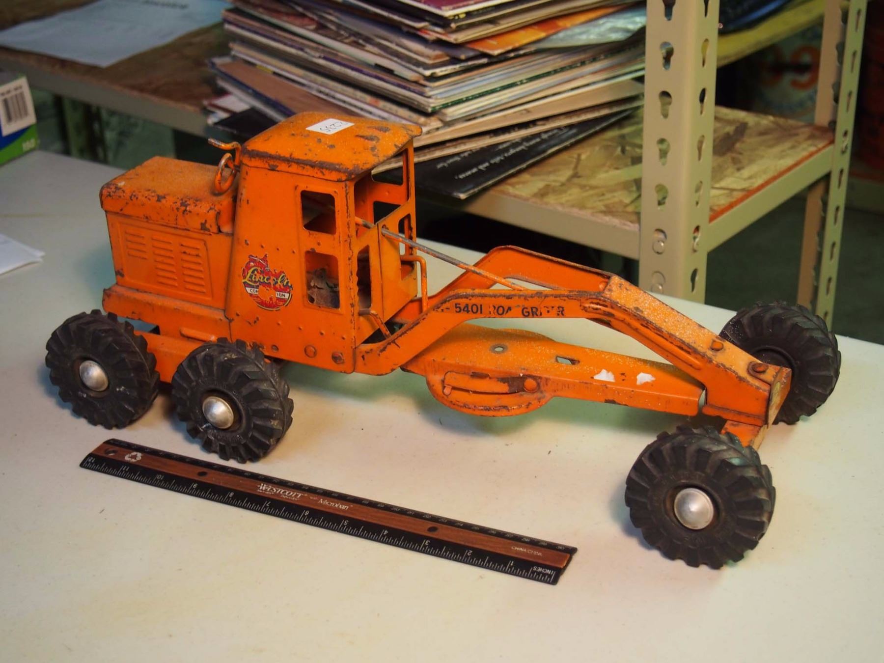 Lincoln 5401 Road Grader No Blade lincoln-5401-road-grader-no-blade