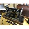 Image 5 : Singer Co. Great Britain Portable Sewing Machine, 18” Long