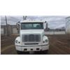 Image 2 : 1999 Freightliner FL112, 88,000KM On Rebuilt Engine, 9 Speed Transmission