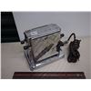 Image 1 : 1940’s Toastess Corporation Canada Toaster