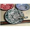 Image 2 : Lot of Painted Enamelware Bowls With a Spoon