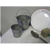 Image 2 : Tinware & Kitchen Utensils